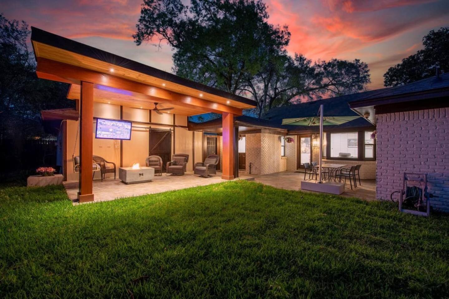 Western Oaks Retreat Houston Exterior foto